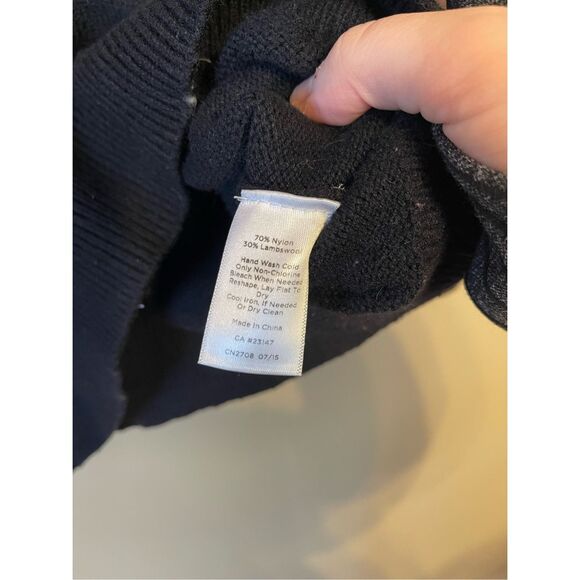 Talbots Women’s Black, Red, & White Fair Isle Lambswool Blend Crewneck Sweater P - Picture 7 of 8